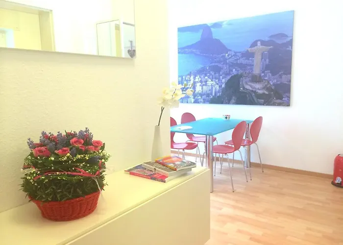 Rue Business & * 埃森