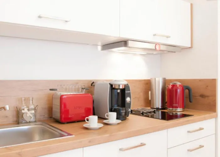 Rue Business & 埃森