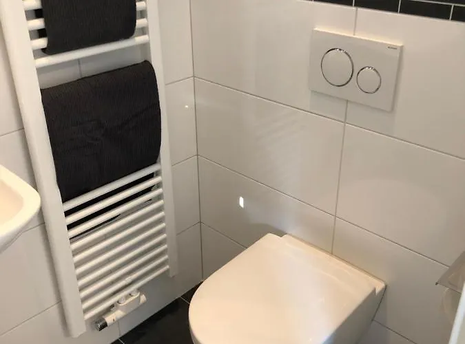 Rue Business & 埃森